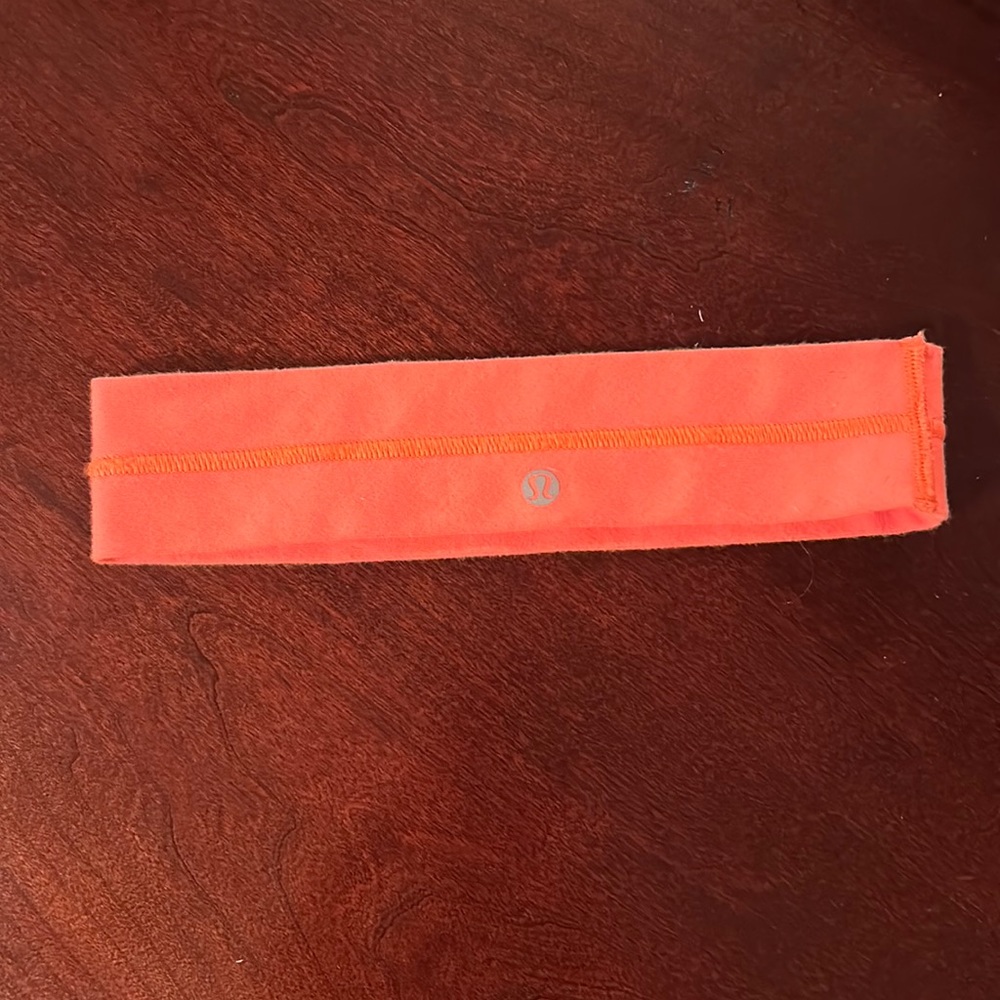 Lululemon workout headband with grips